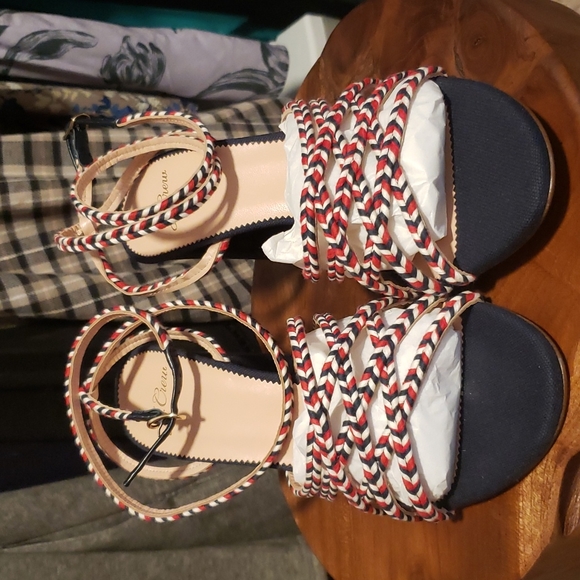 J. Crew fits size 9 - Picture 2 of 7